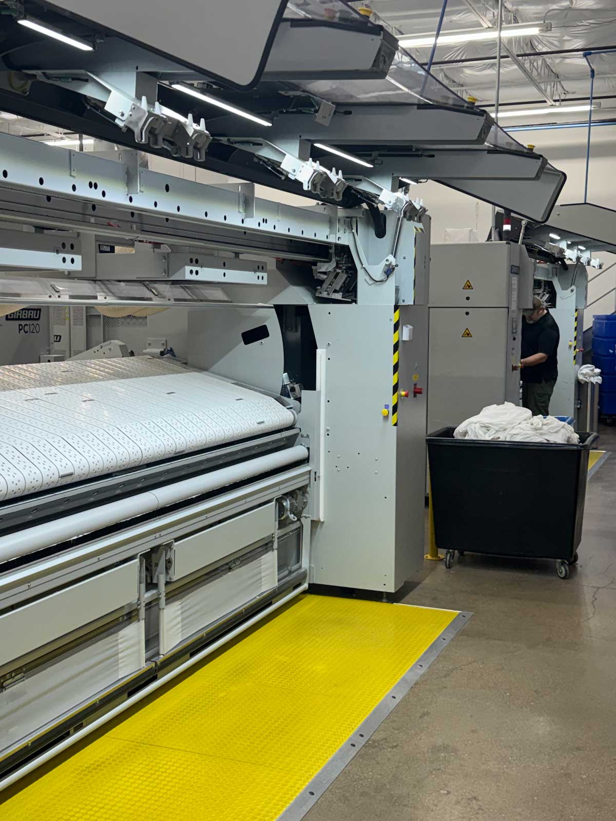 Bulk commercial linen laundry