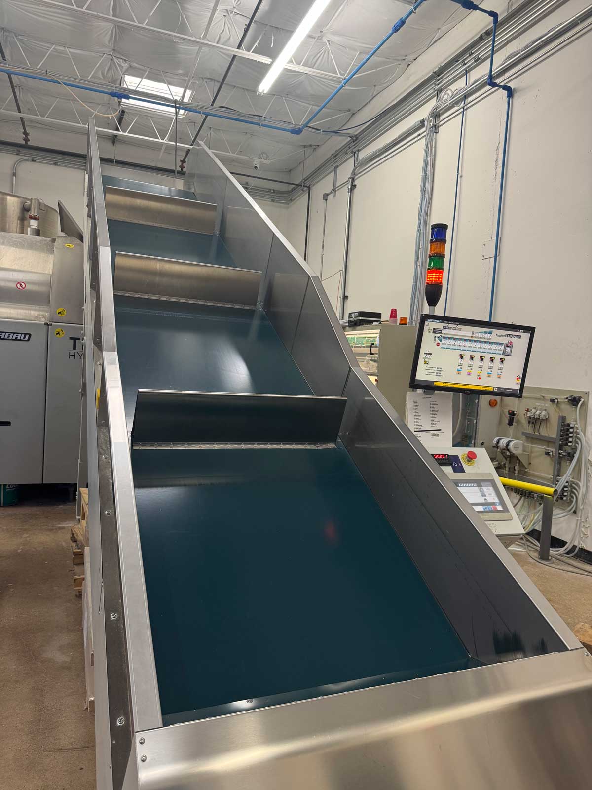 Linen and towel washing machine